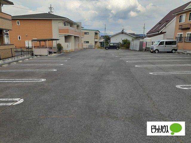 ノービレアビターレ　Ａ（101） 駐車場