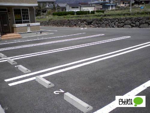 エアリーハウス　Ａ（103） 駐車場