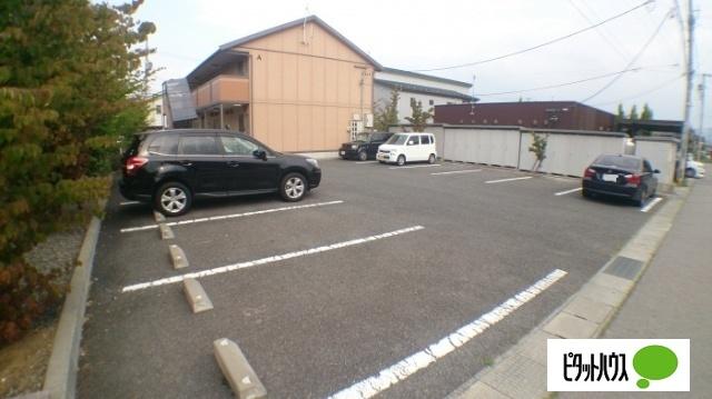 メゾン･ド･ボヌール　Ａ/Ｂ（B102） 駐車場