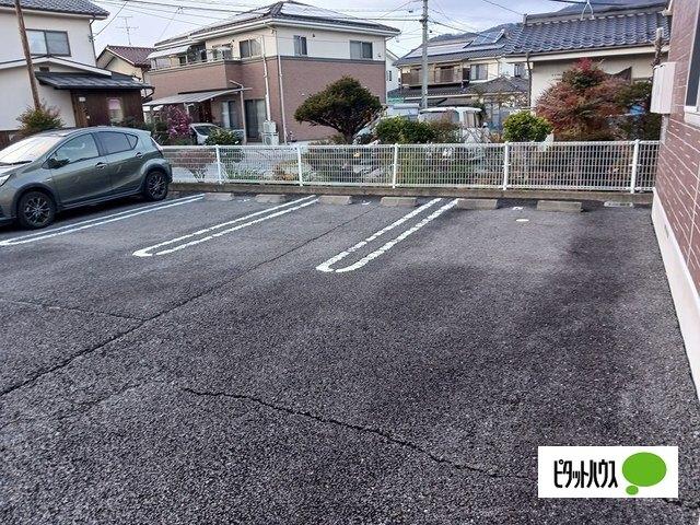 プランドール（102） 駐車場