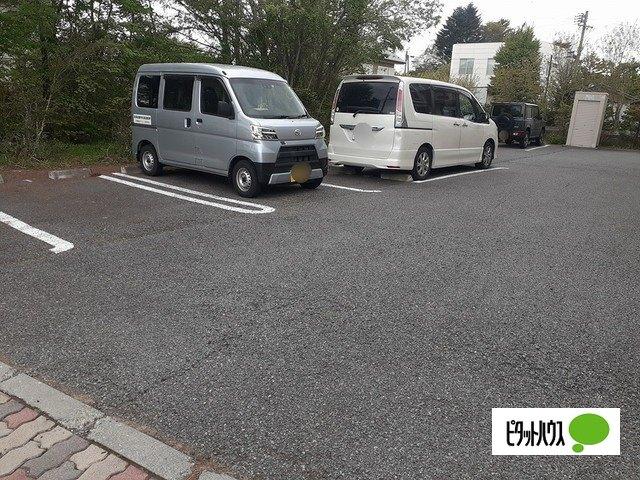 リーベ軽井沢ビラ（203） 駐車場
