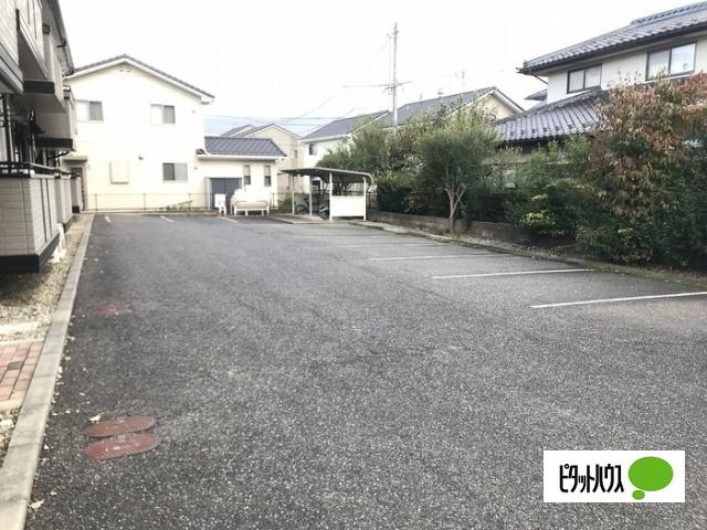 セジュール西方（103） 駐車場