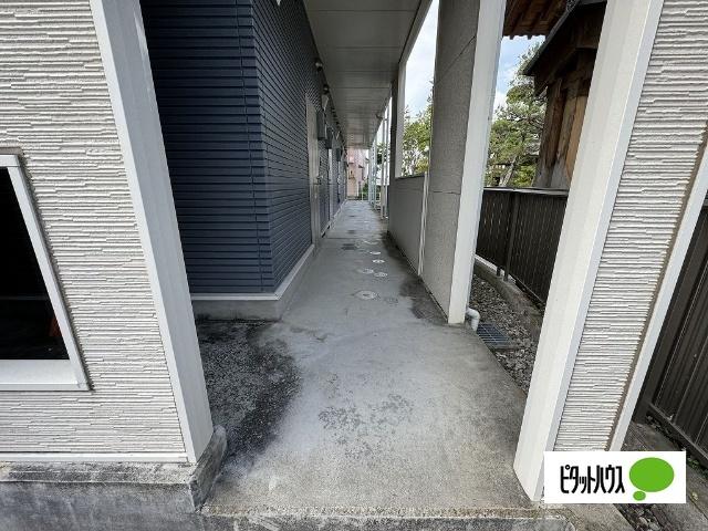 ハチマル（102） エントランス