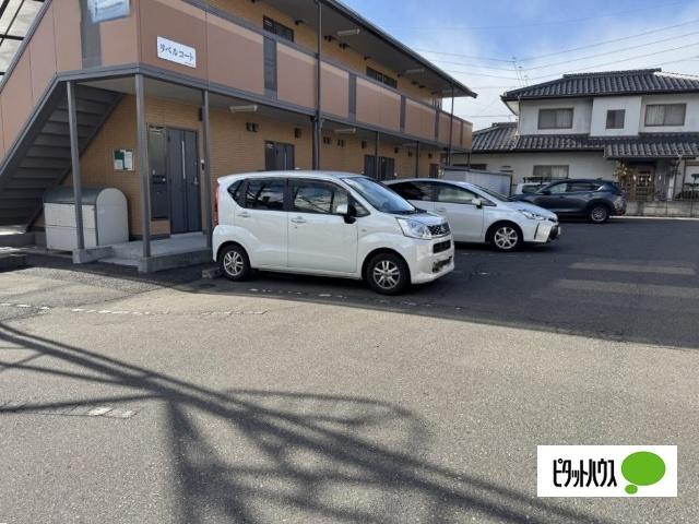 リベルコート（203） 駐車場