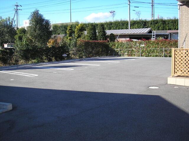 アリエッタ（205） 駐車場