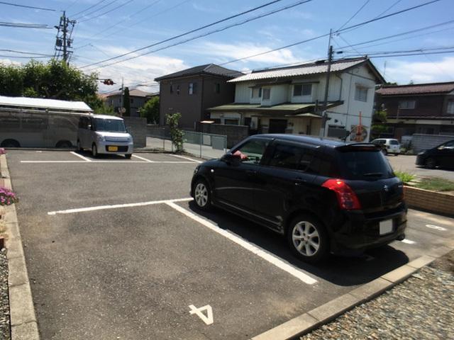 ライブリーパーク高橋　Ａ（101） 駐車場