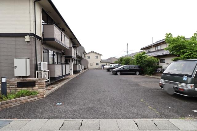 セジュール西方（103） 駐車場