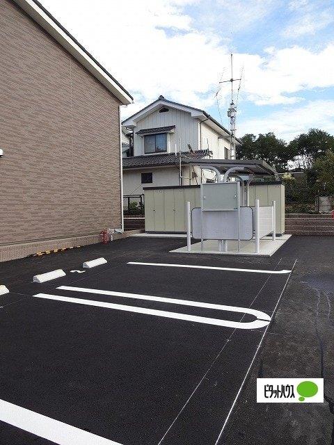 リアンハイム寿（203） 駐車場