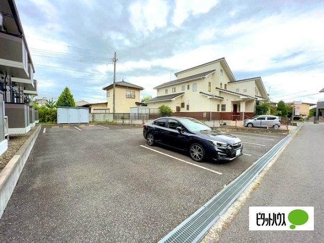 クレアール（105） 駐車場