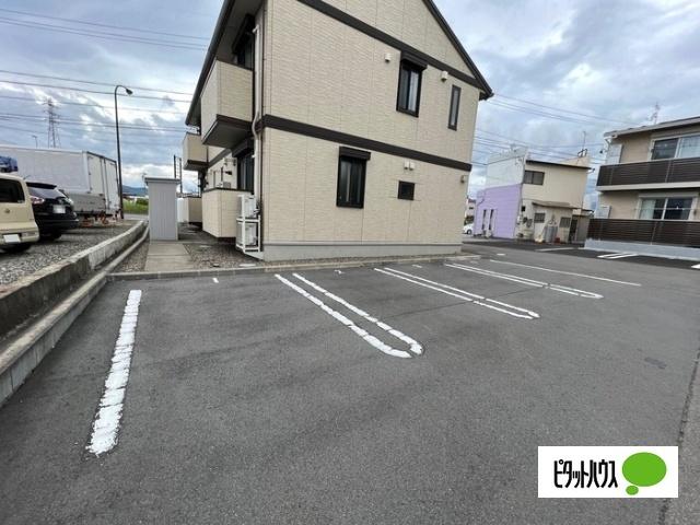 ＴＭフォンテーヌ（201） 駐車場