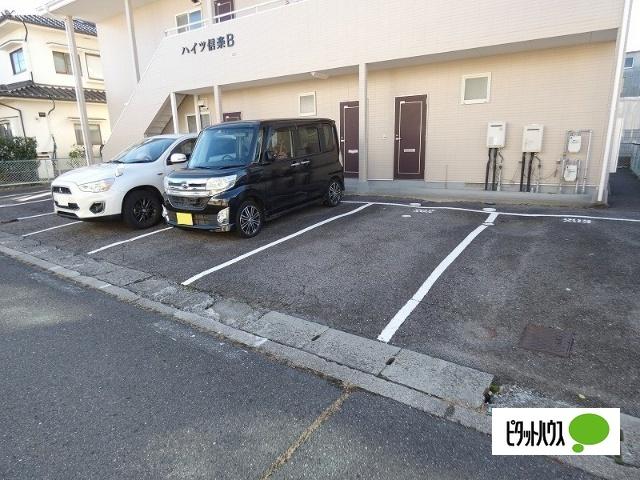 ハイツ信楽　Ｂ（203） 駐車場