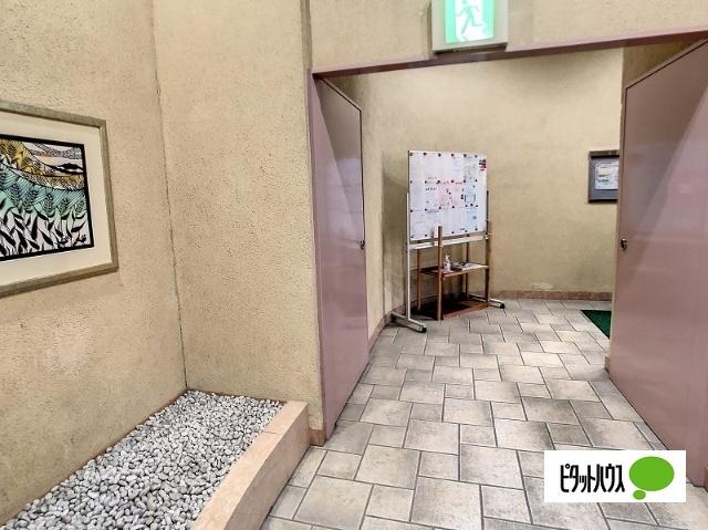 センターウイング エントランス