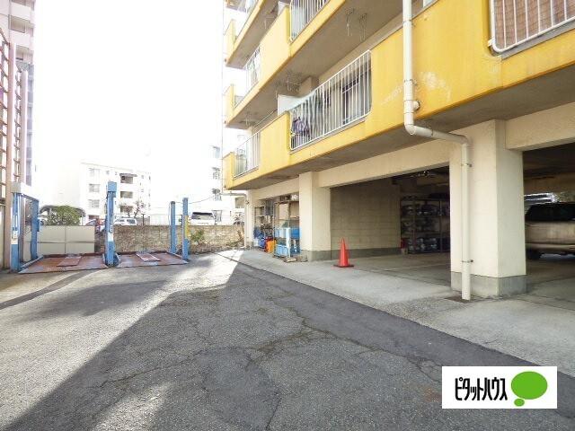 宮尾ハイツ 駐車場