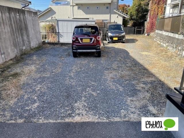 クレールTATETSU 駐車場