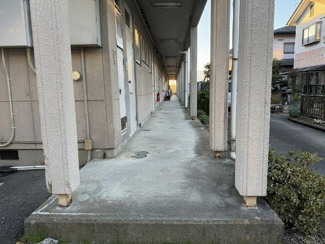 ロイヤルコーポ松本１号棟 エントランス