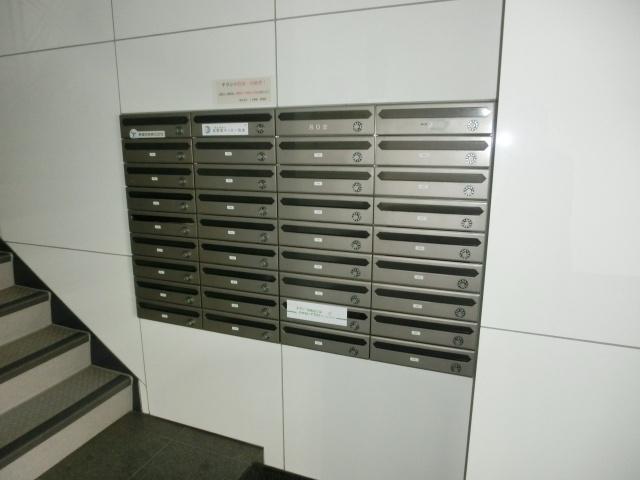 LON BLDG. エントランス
