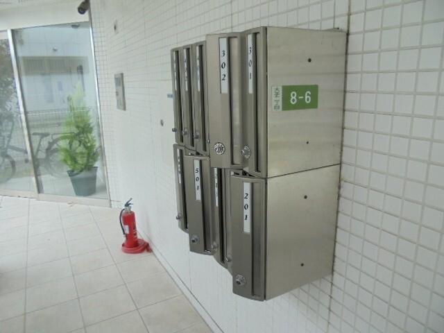 アルブル エントランス