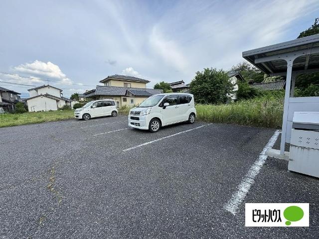 サンシャイン桃乃井Ｂ　 駐車場