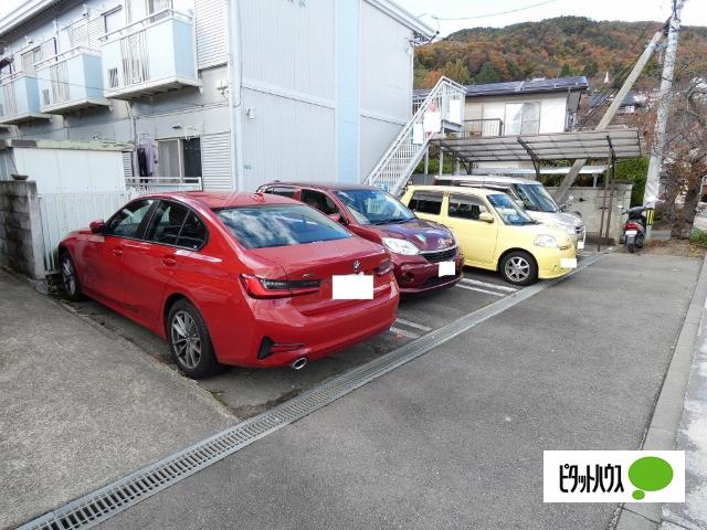 サンシティ箱清水 駐車場