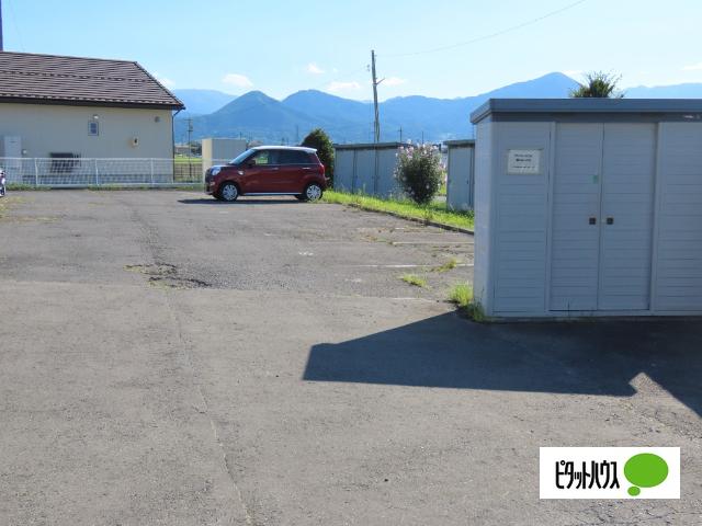 サンヒルズＳＴ 駐車場