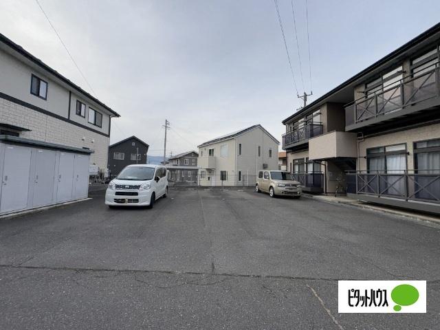 サナール・広丘 駐車場