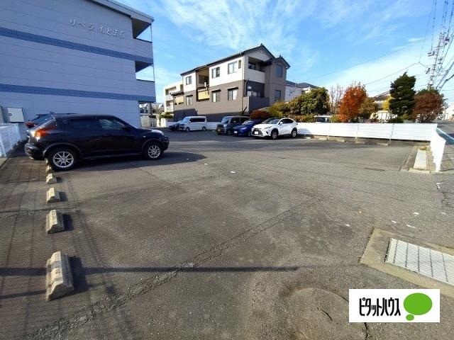 リベラもとまち 駐車場