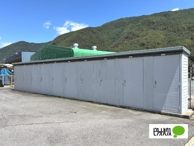 サープラス　マロニエ 共有部分