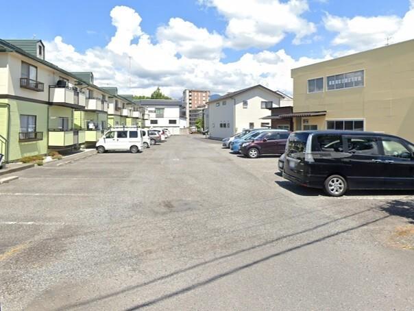 サンシャイン深沢 駐車場