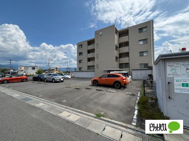 アスペルジュ 駐車場