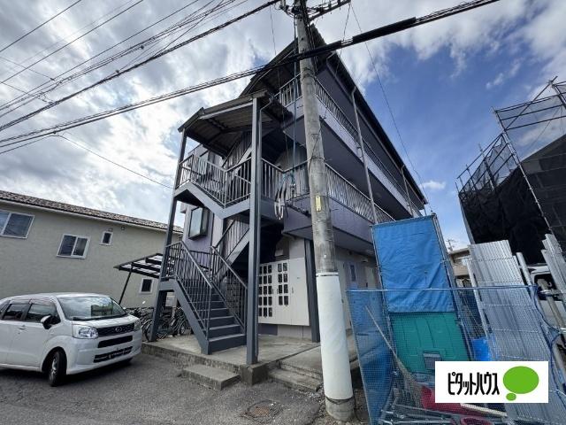 シティ輿石 外観