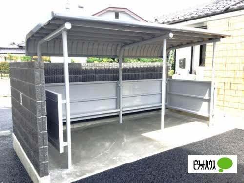 パルテール若里 駐車場