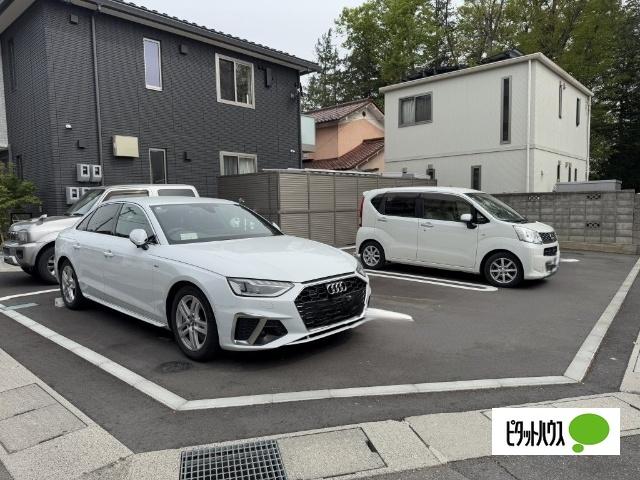 シャーメゾン宮の杜 駐車場