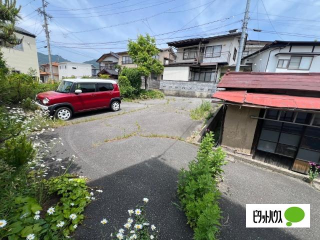 コーポ金子 駐車場