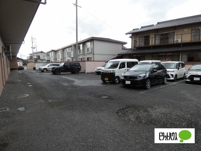 グランビュー東和・庄内 駐車場
