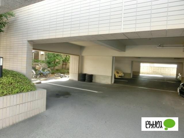 第２コーポかどや 駐車場