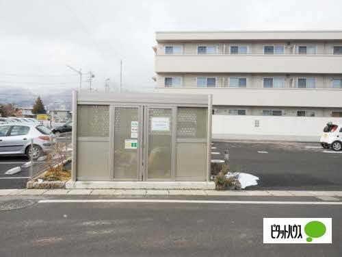プリマベーラ 駐車場