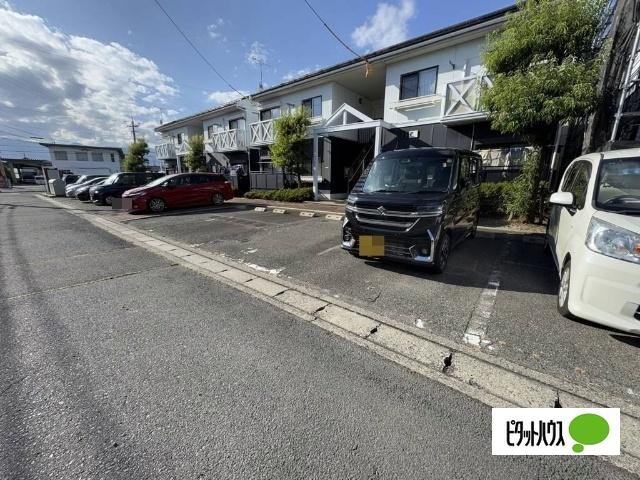 フレグランスウィンドＢ 駐車場