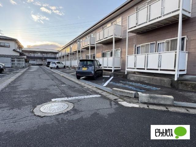 Ｓｕｒｐｌｕｓ　Ｔｗｏ塩原Ａ 駐車場
