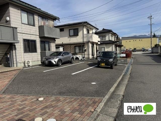 ディアス石芝 駐車場