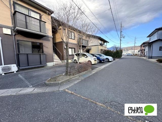 ドリーム千野 駐車場