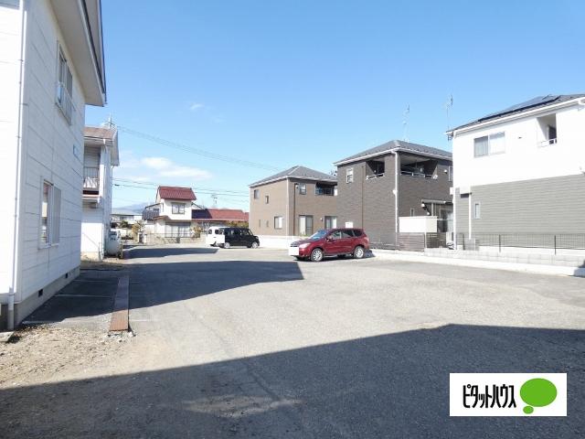 長野市篠ノ井二ツ柳テラスハウス 駐車場