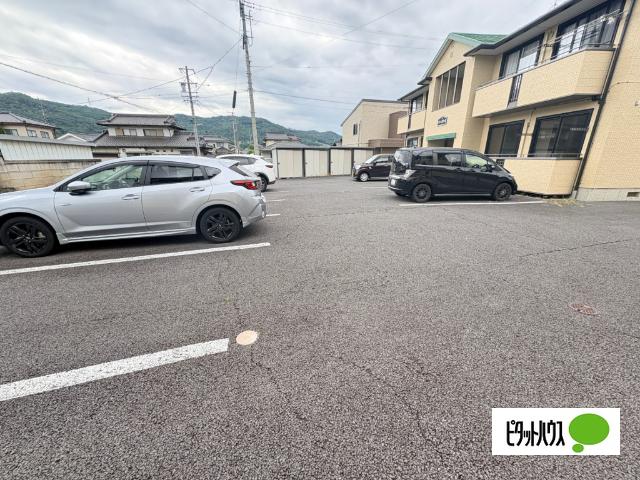 メゾン・エスポワール 駐車場