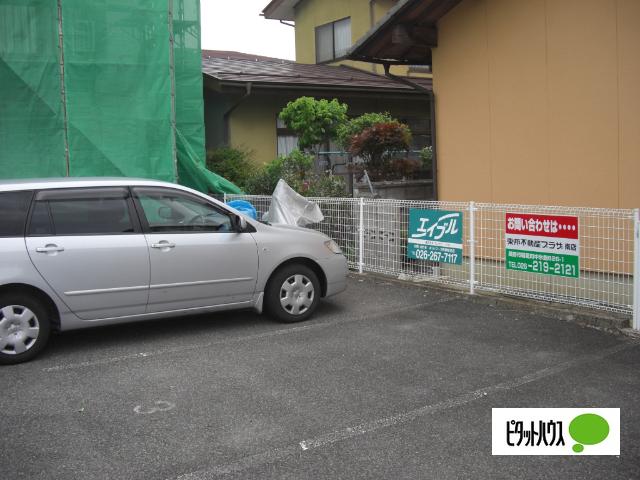 ハイツ堀内　A棟 駐車場