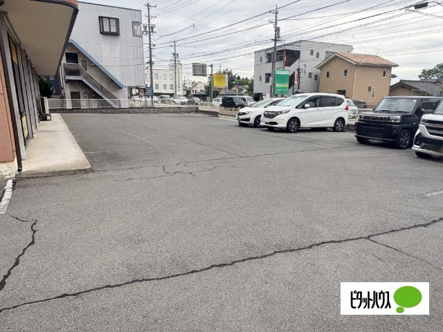デミール美郷 駐車場