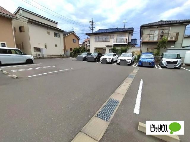 ベレオ・アクシア 駐車場