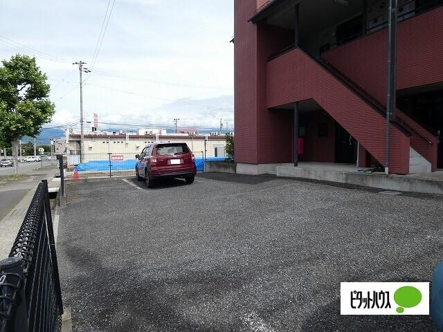 稲田ふれあいホーム 駐車場