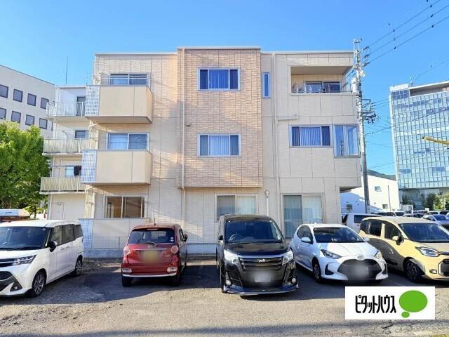 南長野シャーメゾン 駐車場