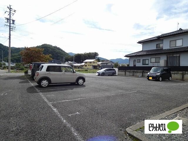 フロリヤードひらばやしＢ 駐車場