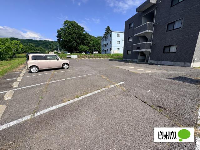 望月マンション 駐車場