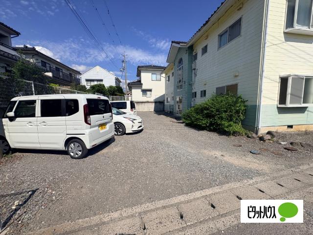 ビラ天竺 駐車場